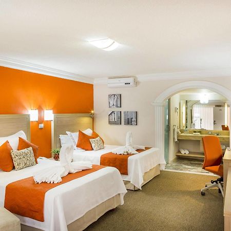 Hotel Flamingo 이라푸아토 외부 사진